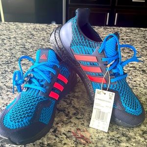 Mens Adidas Ultra Boost sneakers